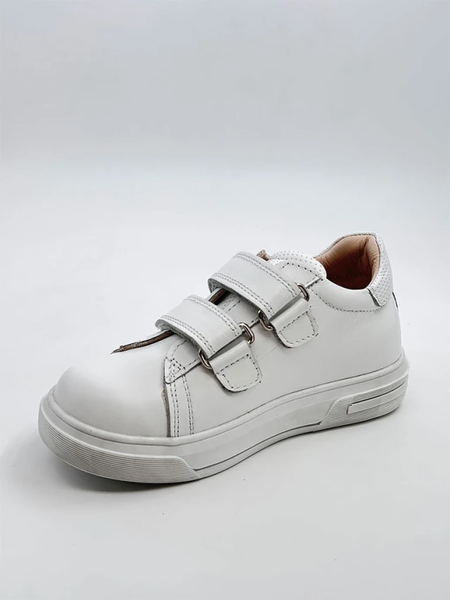 Adidasi fete Cod 9990-136=2275